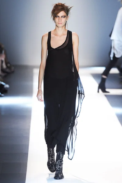 Look 11